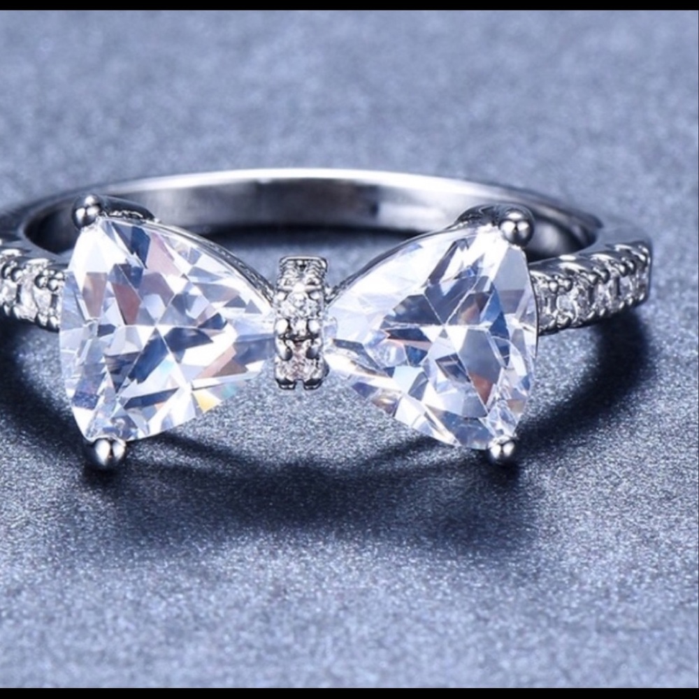 .925 Sterling Silver 2 Carat White Sapphire Ring